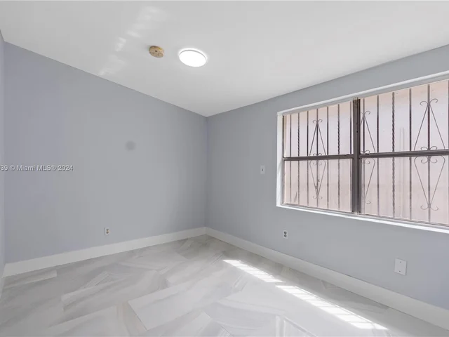 4100 NW 192nd St # 1, Miami Gardens FL 33055