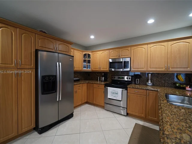 2832 SW 139th Ct, Miami FL 33175