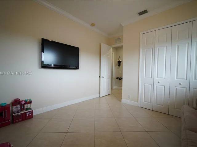 2832 SW 139th Ct, Miami FL 33175