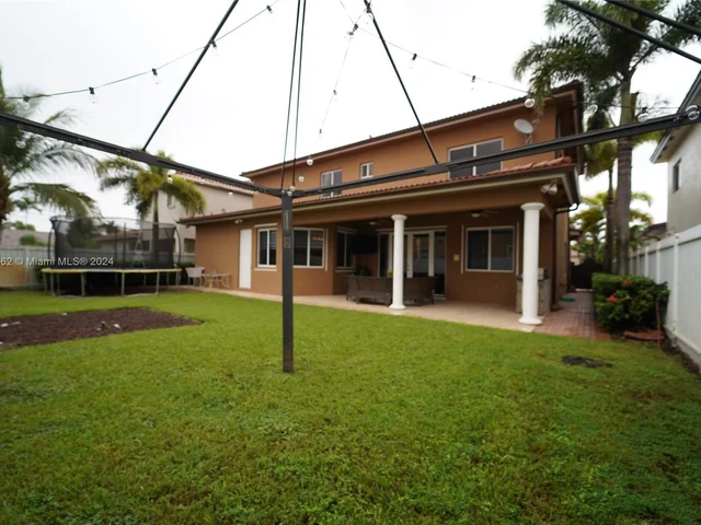 2832 SW 139th Ct, Miami FL 33175