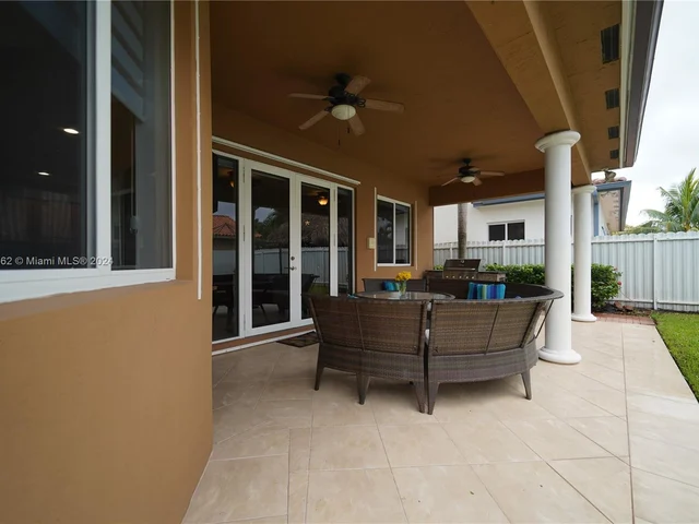 2832 SW 139th Ct, Miami FL 33175