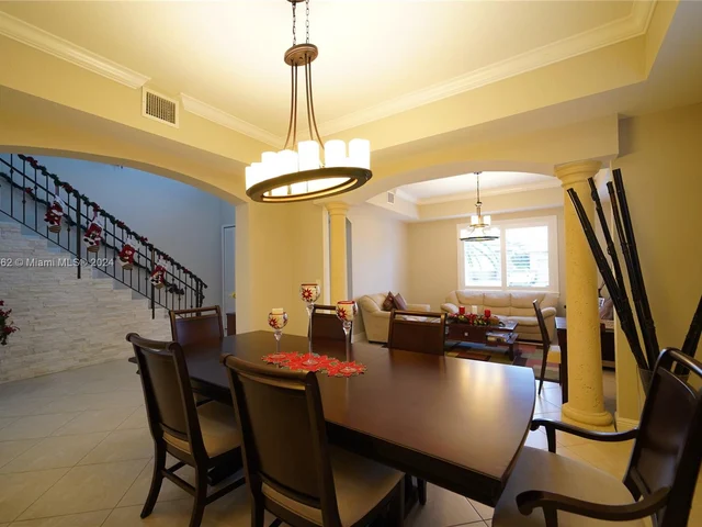 2832 SW 139th Ct, Miami FL 33175