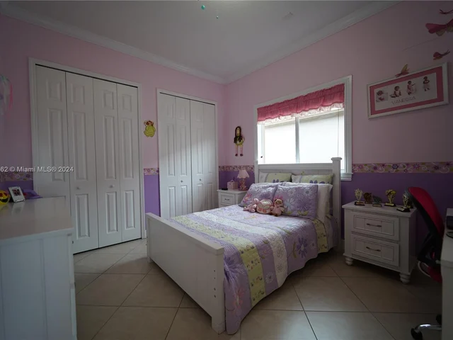 2832 SW 139th Ct, Miami FL 33175