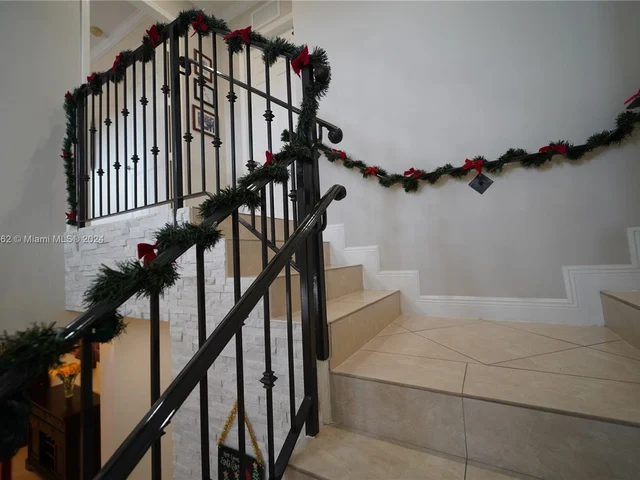 2832 SW 139th Ct, Miami FL 33175