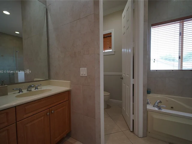 2832 SW 139th Ct, Miami FL 33175