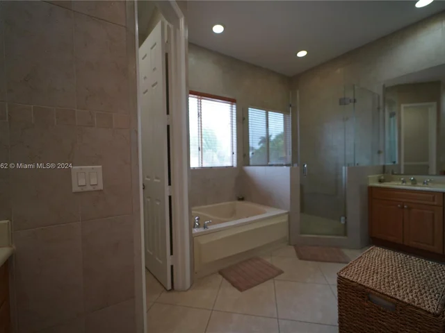 2832 SW 139th Ct, Miami FL 33175