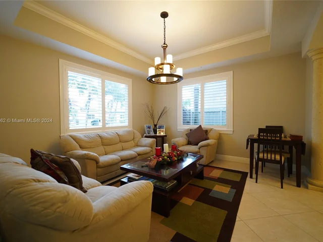 2832 SW 139th Ct, Miami FL 33175