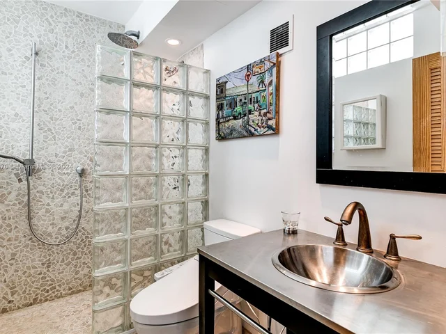 1200 West Ave # 426, Miami Beach FL 33139