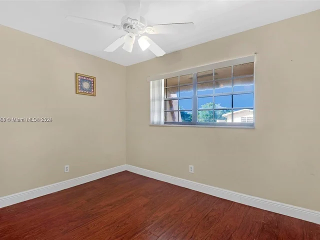 12 Meacham Ln # 12, Tamarac FL 33319