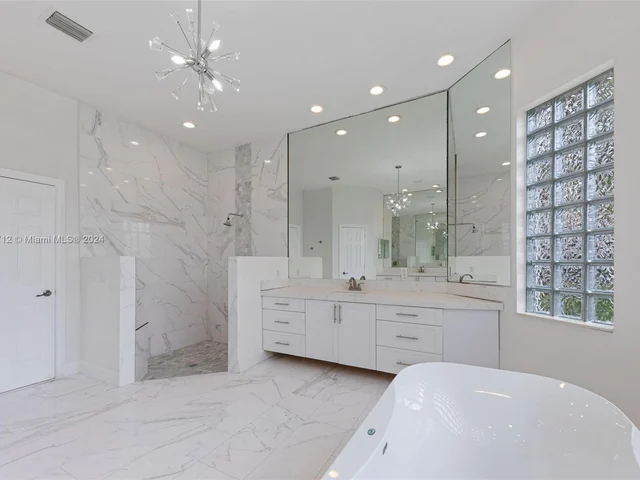 15001 SW 33rd St # 15001, Davie FL 33331