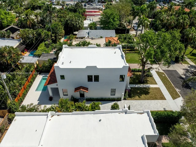 611 Sunset Rd, West Palm Beach FL 33401