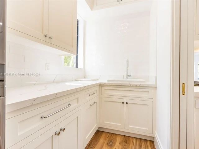 611 Sunset Rd, West Palm Beach FL 33401