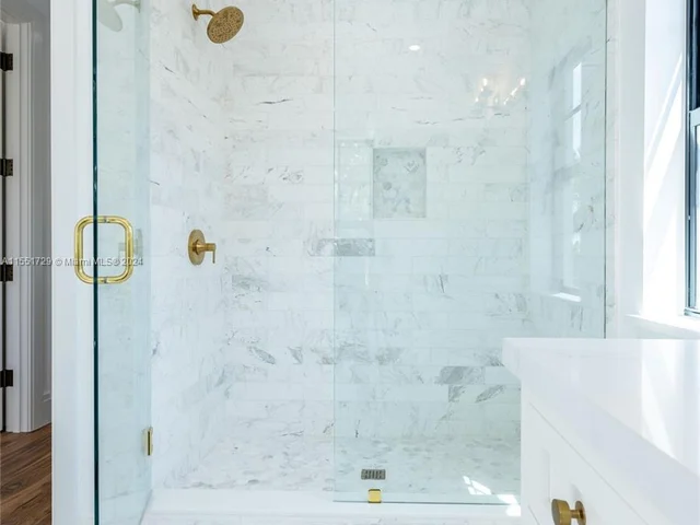 611 Sunset Rd, West Palm Beach FL 33401