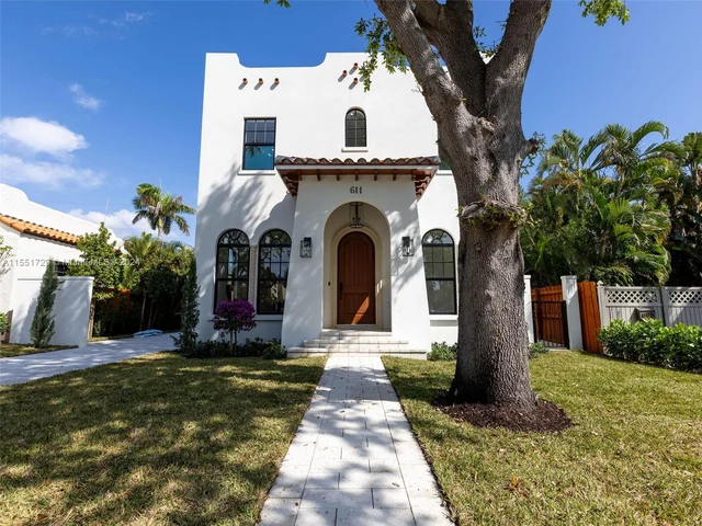 611 Sunset Rd, West Palm Beach FL 33401