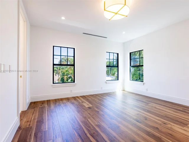 611 Sunset Rd, West Palm Beach FL 33401