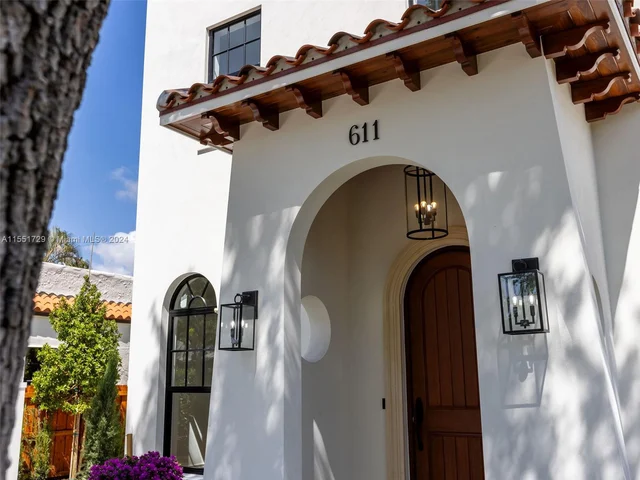 611 Sunset Rd, West Palm Beach FL 33401