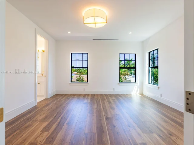 611 Sunset Rd, West Palm Beach FL 33401