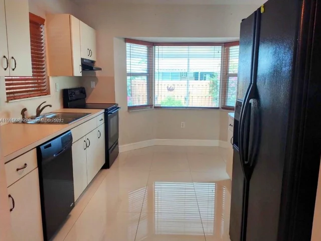 14851 SW 177th Ter, Miami FL 33187