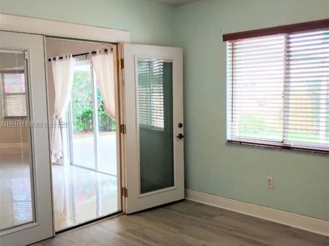 14851 SW 177th Ter, Miami FL 33187