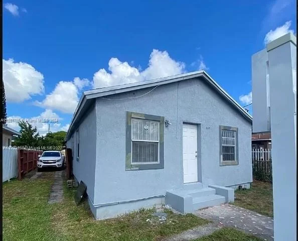 1887 NW 68 St, Miami FL 33147