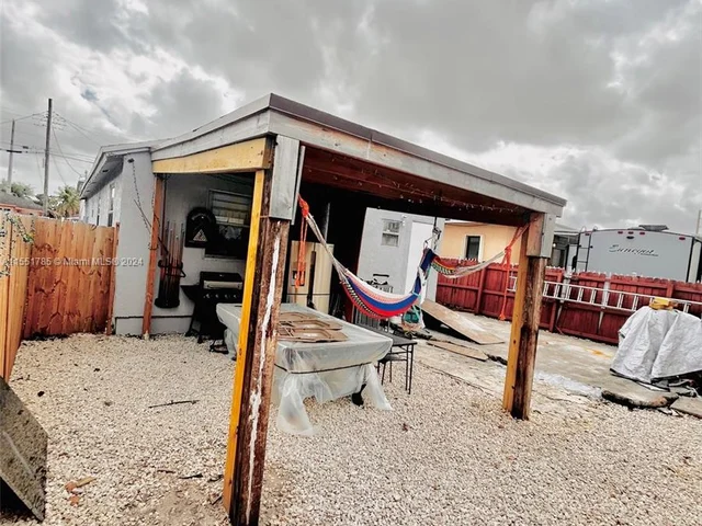 1887 NW 68 St, Miami FL 33147