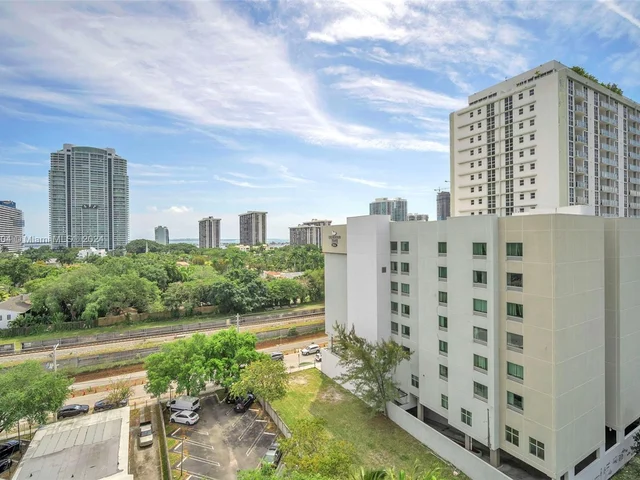 1723 SW 2nd Ave # 1001, Miami FL 33129