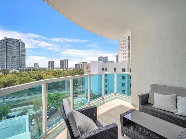 1723 SW 2nd Ave # 1001, Miami FL 33129