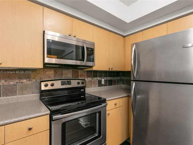 1919 Van Buren St # 402A, Hollywood FL 33020