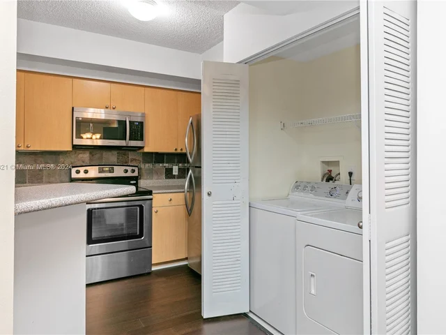 1919 Van Buren St # 402A, Hollywood FL 33020