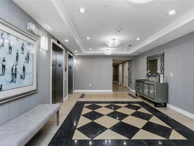 1919 Van Buren St # 402A, Hollywood FL 33020