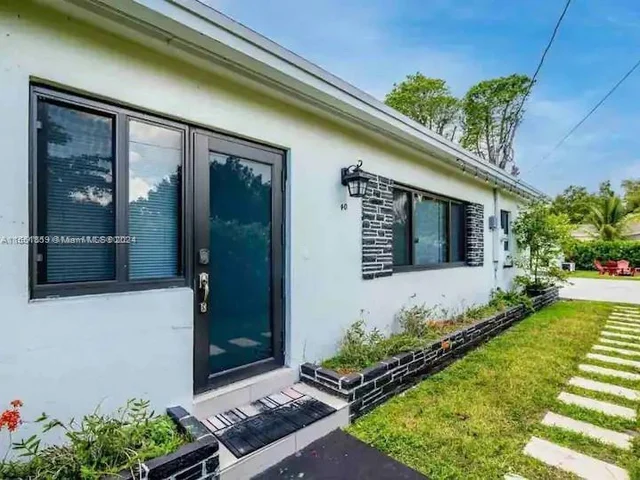 40 NW 65th St, Miami FL 33150