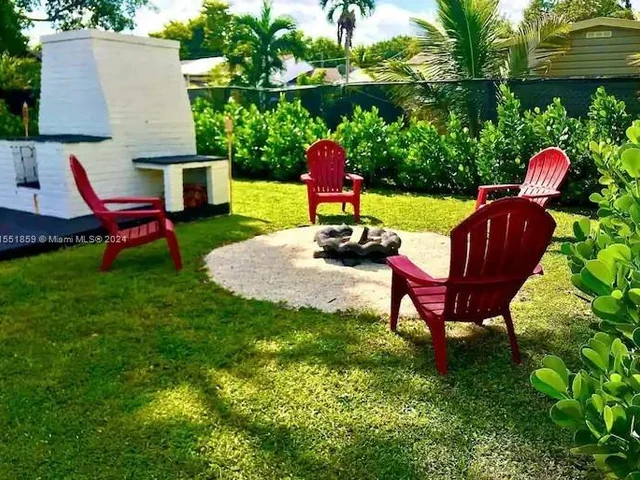 40 NW 65th St, Miami FL 33150