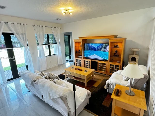 4194 SW 175th Ter, Miramar FL 33029