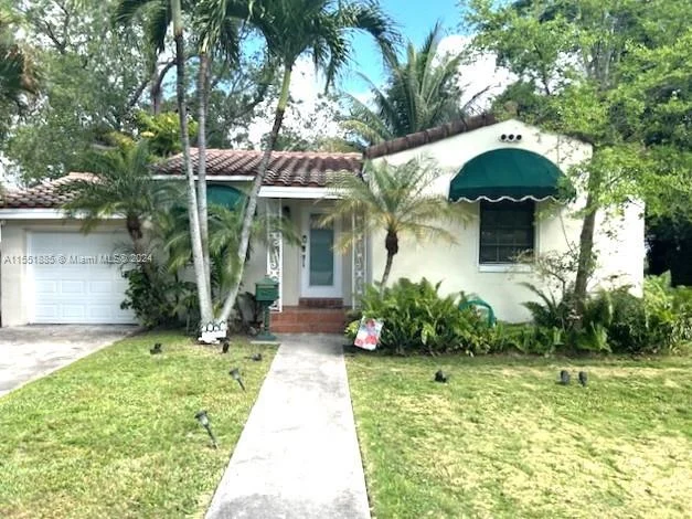 273 NE 107th St, Miami FL 33161