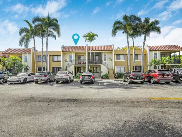 440 Lakeview Dr # 202, Weston FL 33326