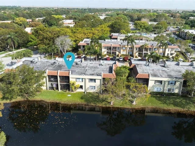 440 Lakeview Dr # 202, Weston FL 33326