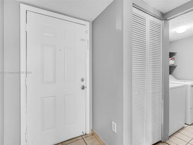 351 Palm Way # 106, Pembroke Pines FL 33025