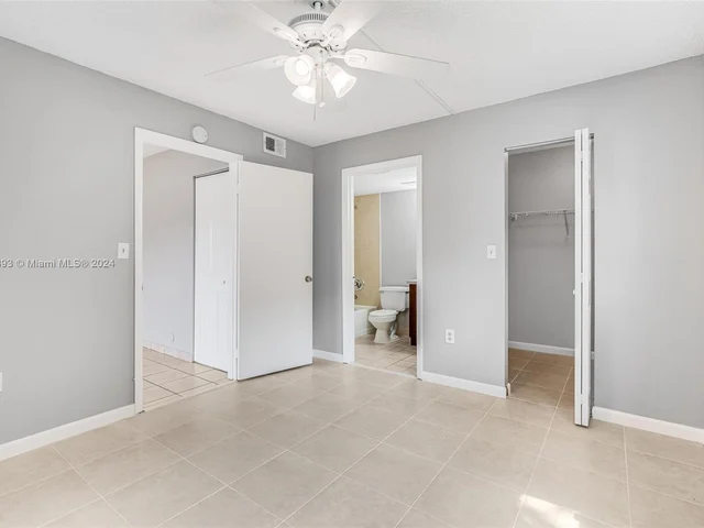 351 Palm Way # 106, Pembroke Pines FL 33025