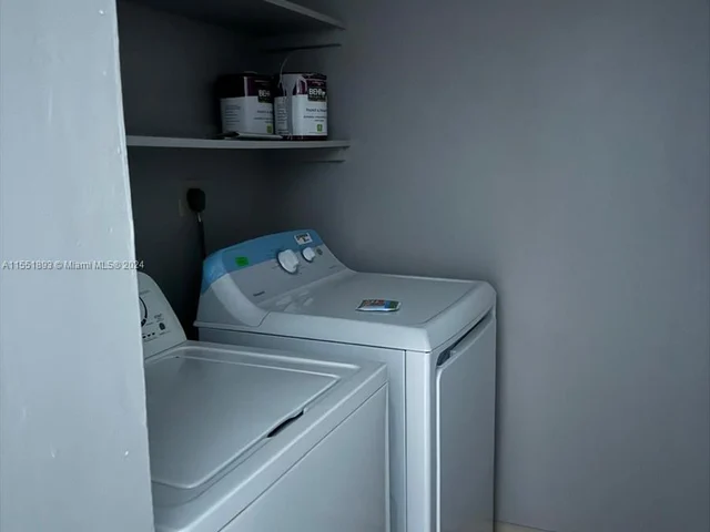 351 Palm Way # 106, Pembroke Pines FL 33025