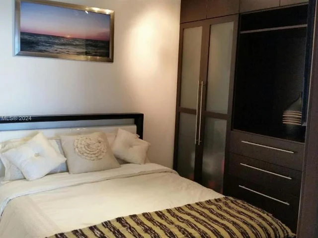 6365 Collins Ave # 3304, Miami Beach FL 33141