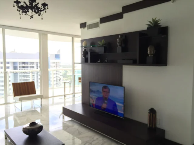 6365 Collins Ave # 3304, Miami Beach FL 33141