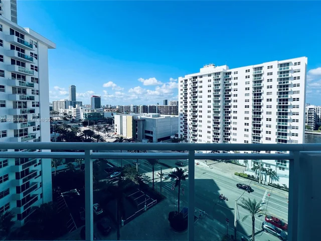 3001 S Ocean Dr # 1041, Hollywood FL 33019