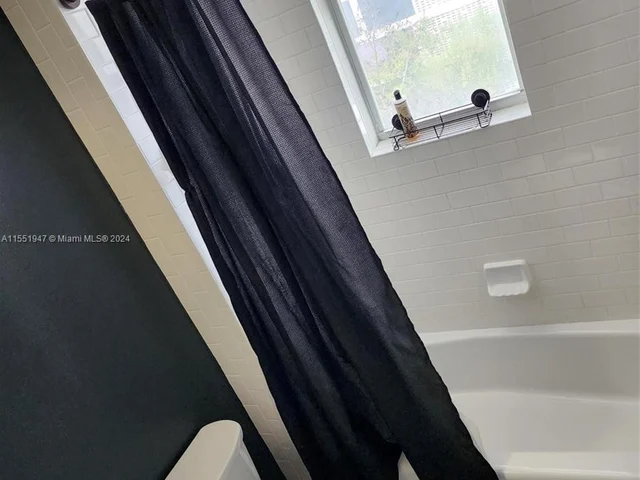 250 NW 23rd St # 412, Miami FL 33127