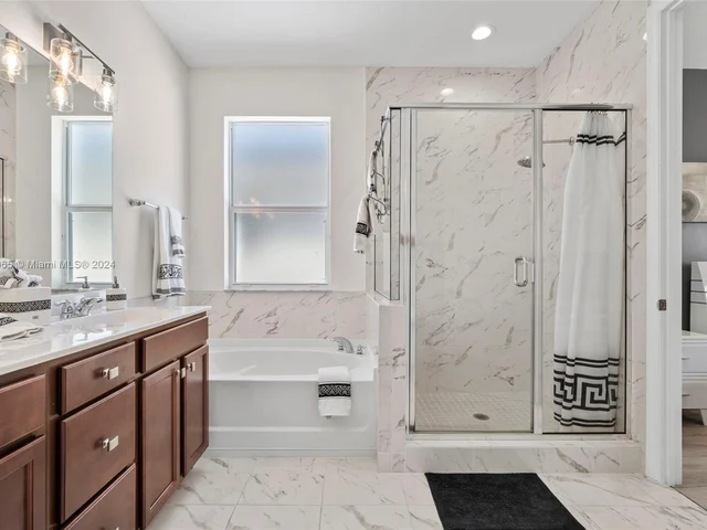 15139 SW 176th St, Miami FL 33187