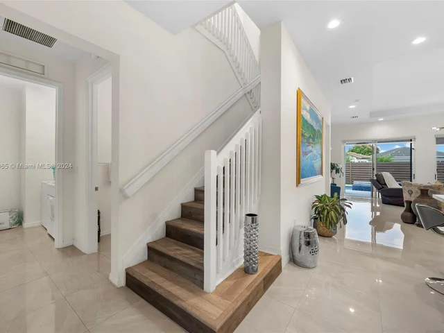 15139 SW 176th St, Miami FL 33187