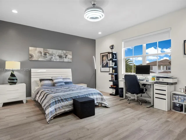 15139 SW 176th St, Miami FL 33187