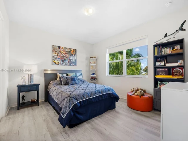 15139 SW 176th St, Miami FL 33187