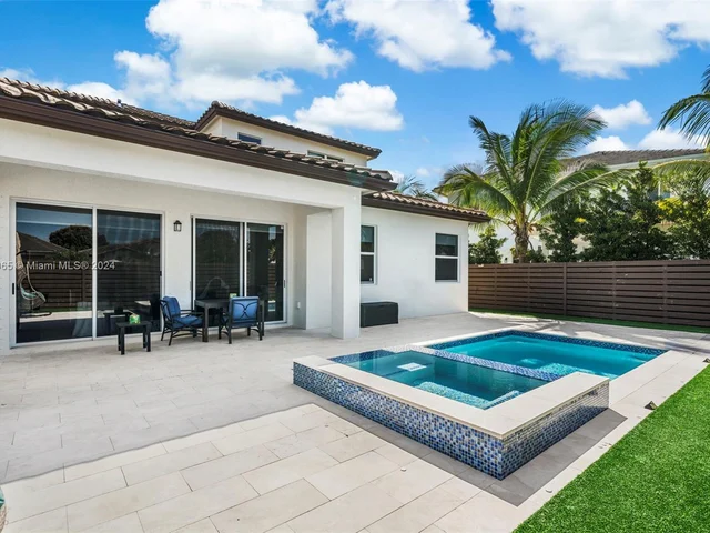 15139 SW 176th St, Miami FL 33187