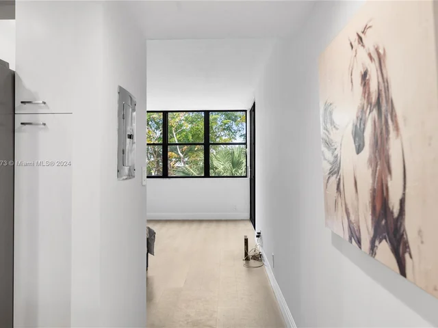 3350 NE 192nd St # B, Aventura FL 33180