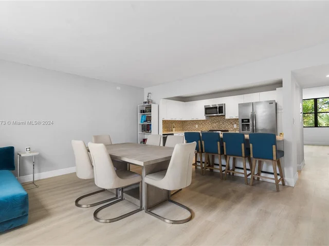 3350 NE 192nd St # B, Aventura FL 33180